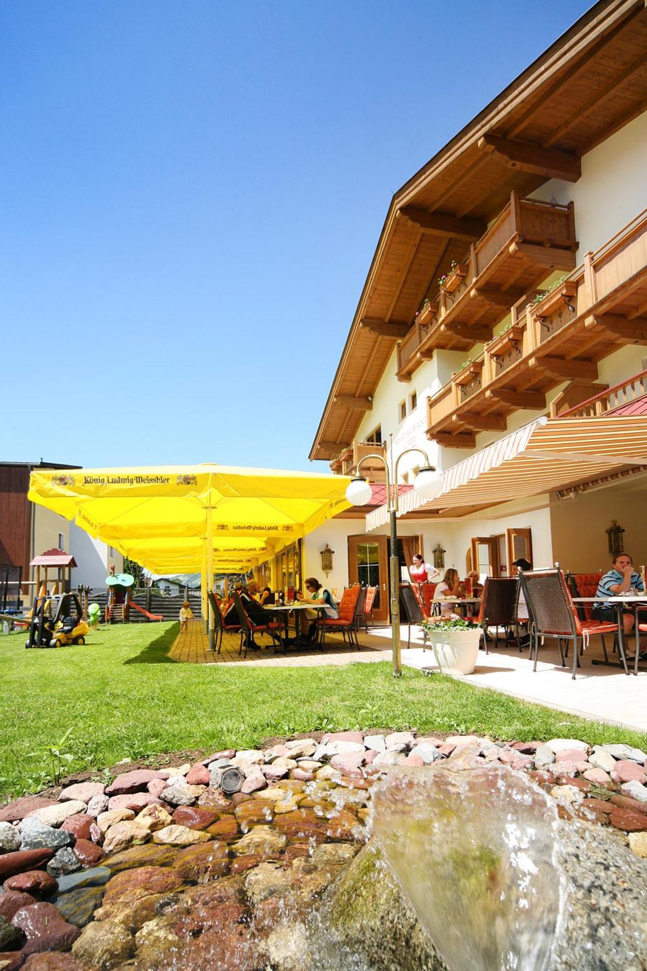 Loipenstubn Hotel Brixen im Thale Exterior photo