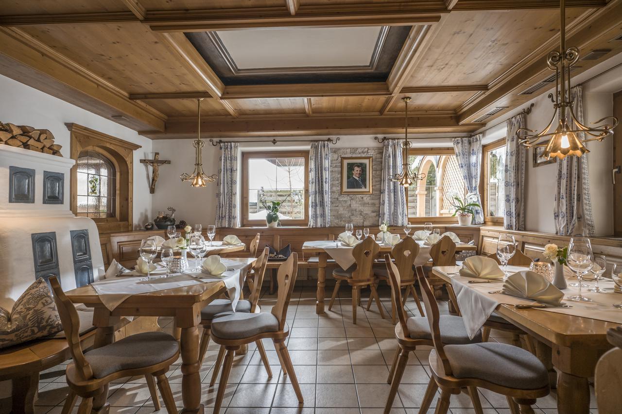 Loipenstubn Hotel Brixen im Thale Exterior photo
